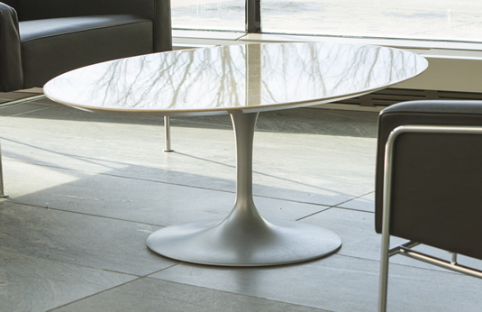 oval coffee table